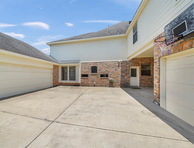 Foto del edificio - 3826 Bell Hollow Ln