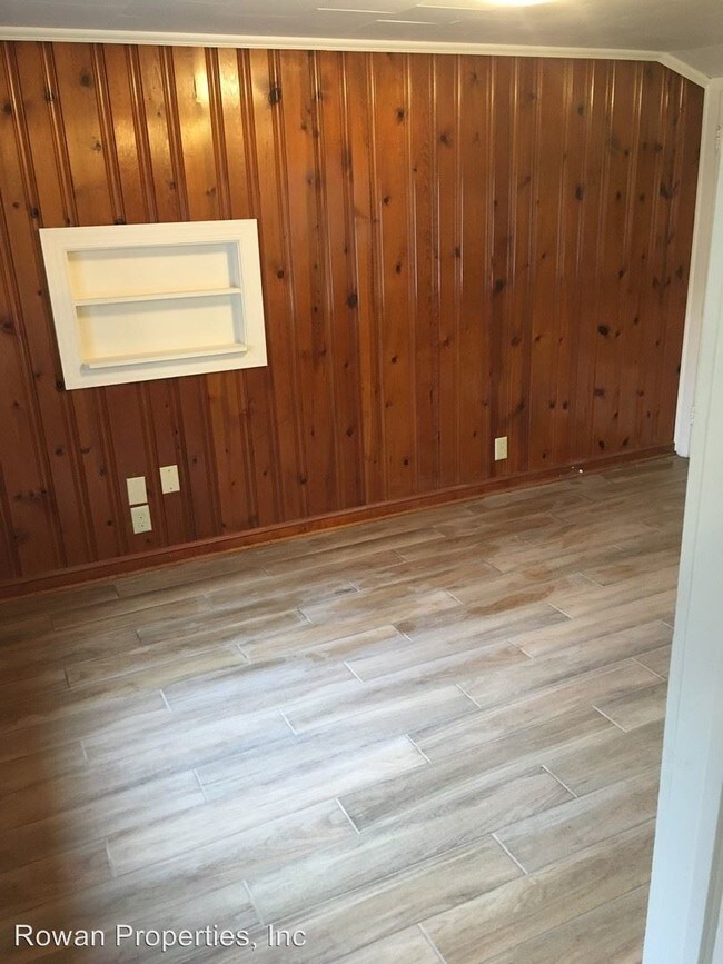 Building Photo - 3 br, 1 bath House - 425 Reynolds Street