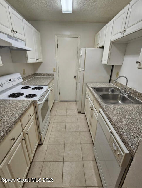 Foto del edificio - 3510 Sable Palm Ln