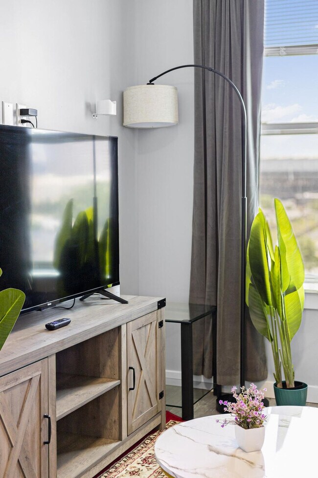 Building Photo - 95 Broadway-ID1240348P