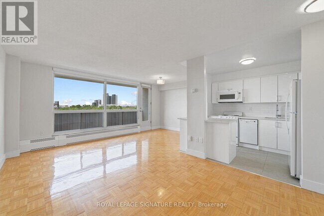 Photo du bâtiment - 666-1666 Spadina Ave.