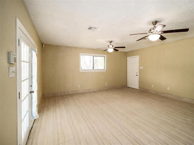 Foto del edificio - 501 Ladd St