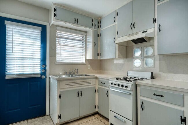 Foto del edificio - 4603 Avenue G