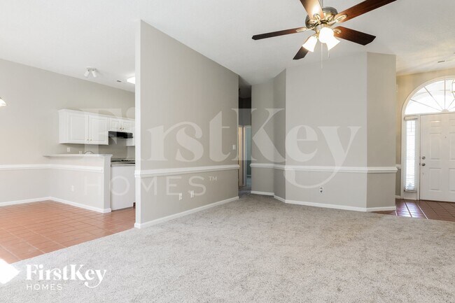 Foto del edificio - 6223 Rosebriar Ln