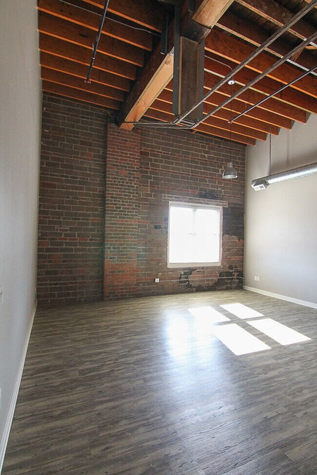 1HAB, 1BA - A12/808 ft² - 14Forty