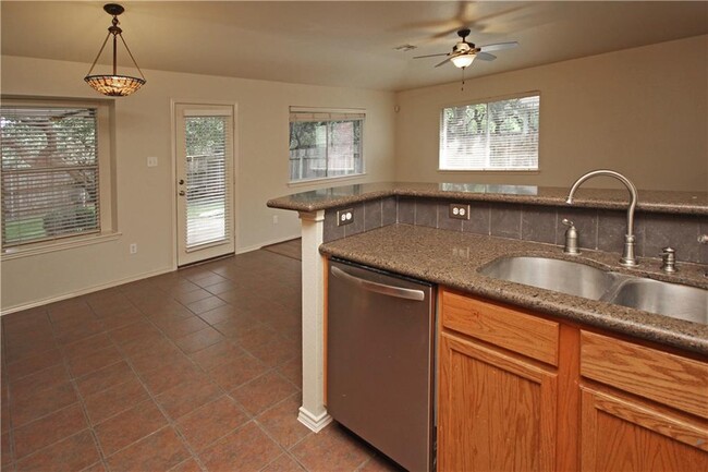 Building Photo - 3765 Castle Rock Dr