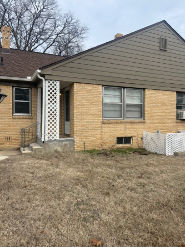 Primary Photo - 4818 E English St