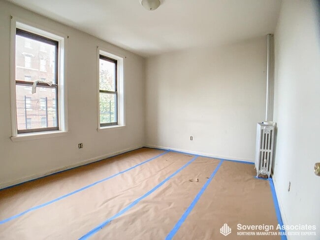 Building Photo - 2758 Holland Ave
