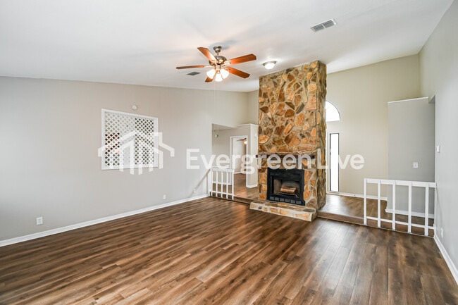 Building Photo - 8149 Amberwood Ct