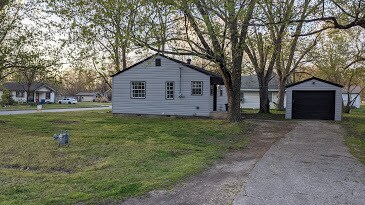 Building Photo - 200 N Collins