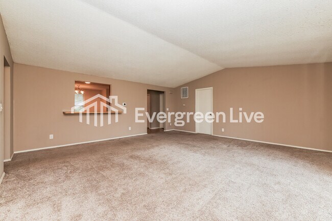 Foto del edificio - 4724 Stonehedge St