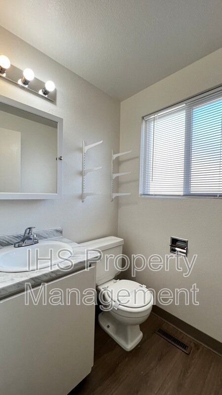 Foto del edificio - 1 S McKinley St