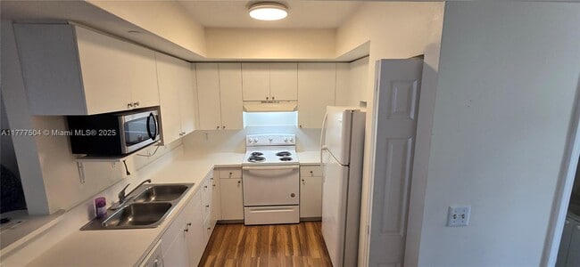 Foto del edificio - 11050 SW 196th St