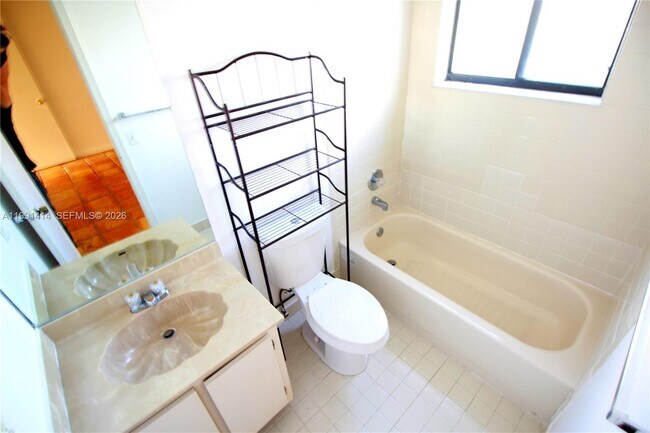 Foto del edificio - 1221 SW 124th Ct