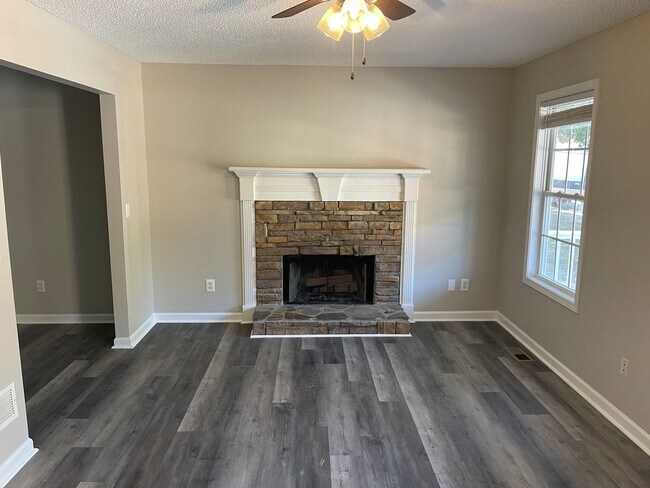 Building Photo - 3 Bed/2 Bath Paulding County