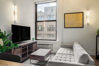 Building Photo - 150S S Independence Mall W