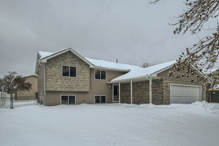 Foto principal - 6418 110th Avenue North, Champlin, MN, 55316