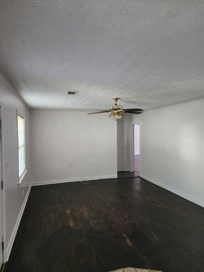 Building Photo - 2616 Locust St