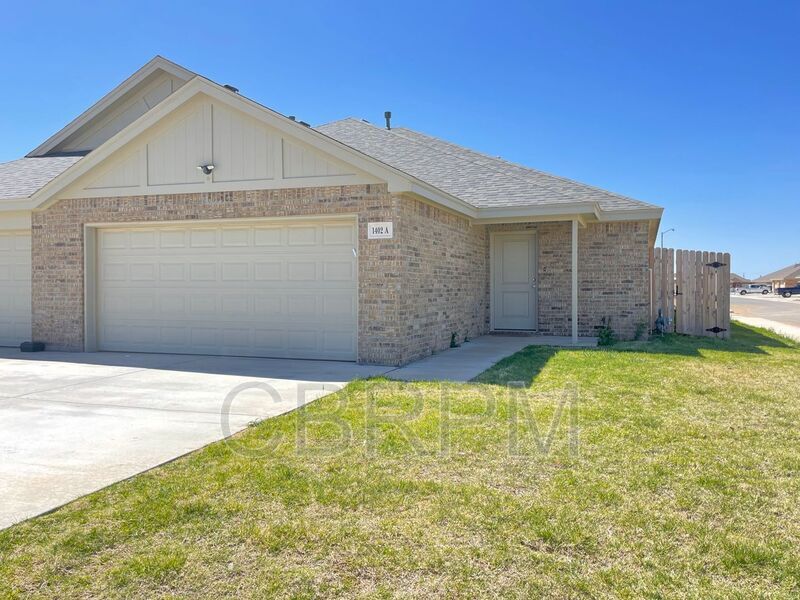 1402 17th St Unit B, Shallowater, TX 79363 Condo for Rent in