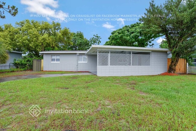 Building Photo - 6202 Balboa Dr