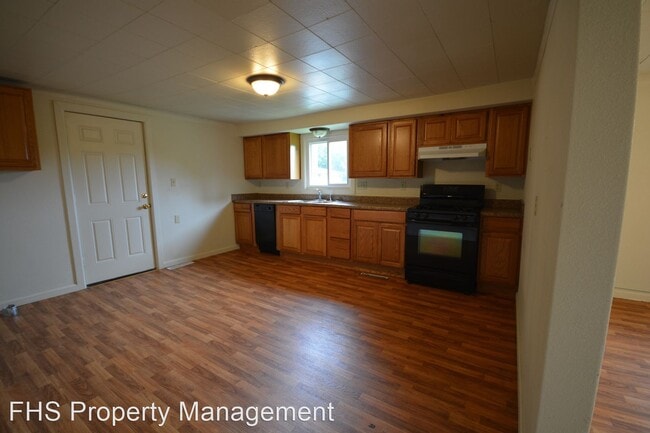 Building Photo - 2 br, 1 bath House - 2457 N Cottage Ave