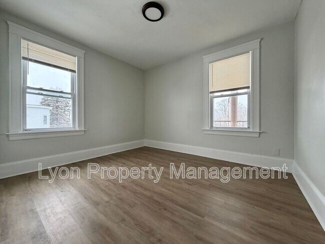 Building Photo - 30 Cote Ave