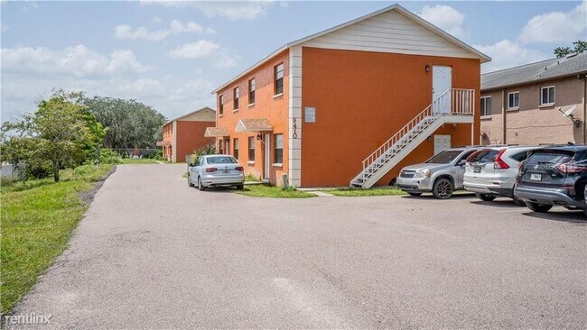 Building Photo - 2 br, 1 bath 4plex - 9410 North 50th Street A