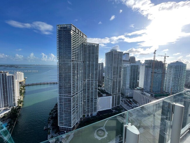 Foto del edificio - 300 Biscayne Blvd Way