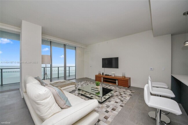 Building Photo - 2 br, 3 bath Condo - 1300 Brickell Bay Dr ...