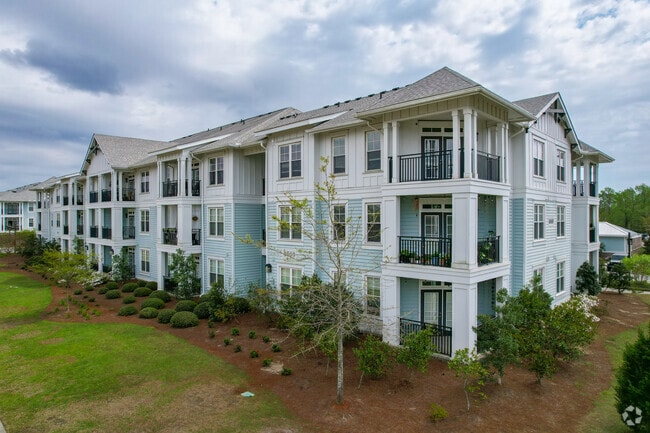 Building Photo - Wharf 7
