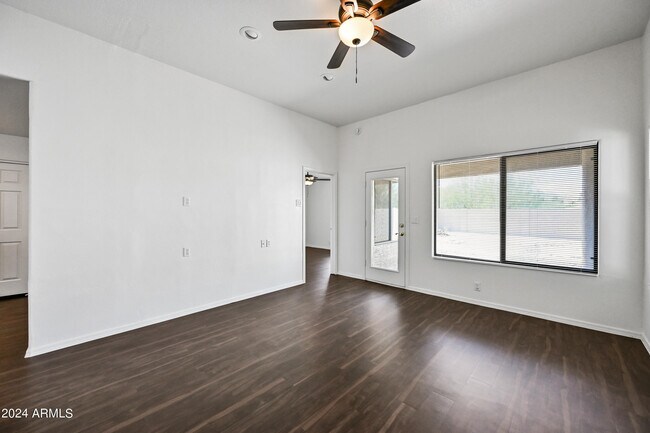 Building Photo - 13812 N Cambria Dr