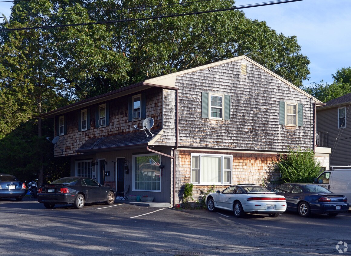 120 Forbes St, East Providence, RI 02915 Rentals in East Providence at