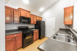 Building Photo - Echo at Forest View