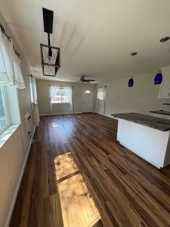 Foto del edificio - 5790 Dehesa Rd