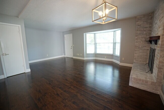 Building Photo - South Tampa Townhome