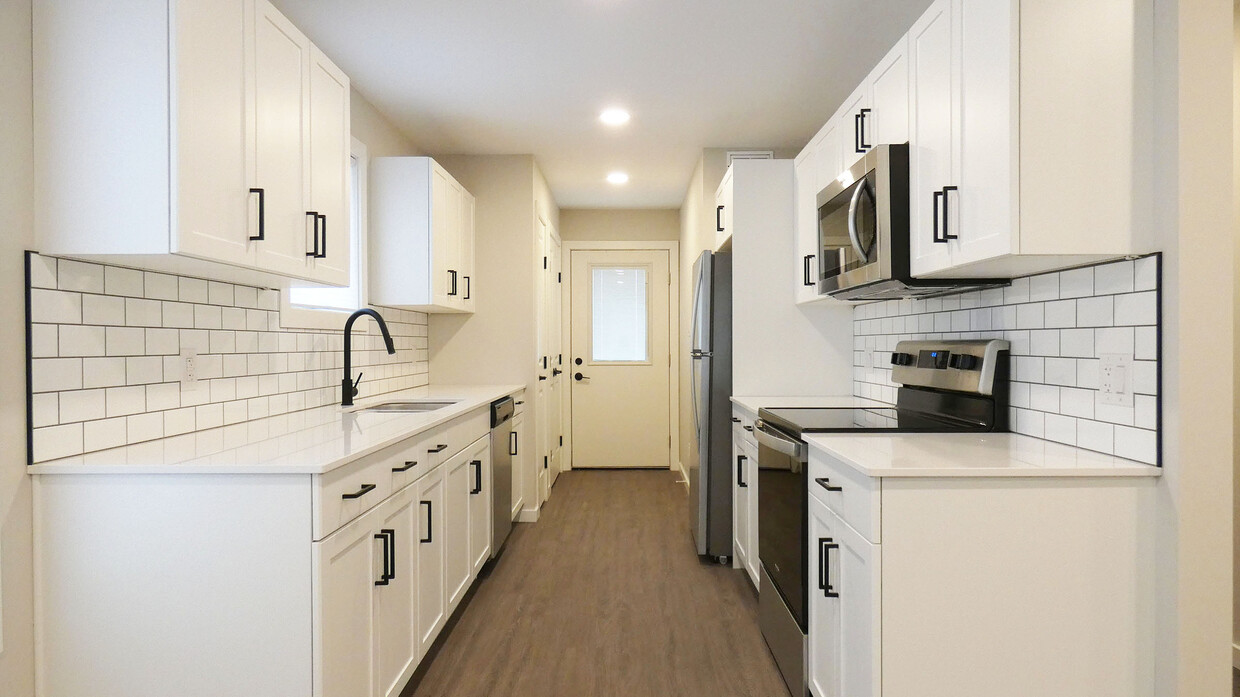 Photo principale - 208 Yale Ave E