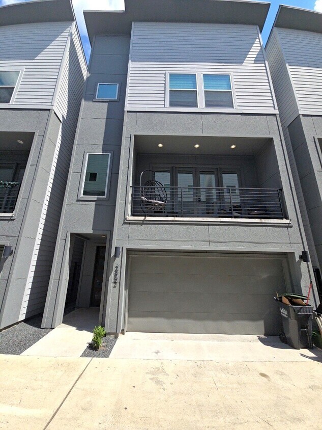 Foto principal - 2852 Cline St