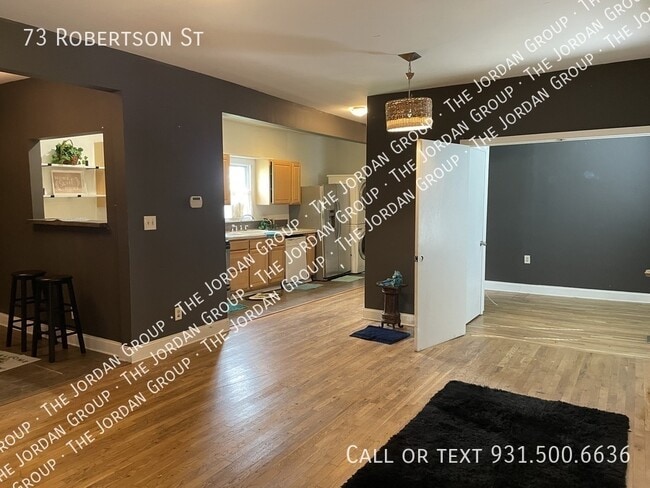 Building Photo - 73 Robertson St