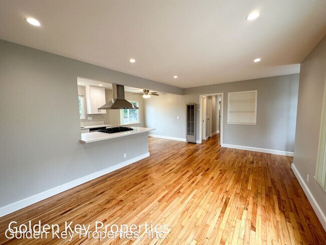Building Photo - 3 br, 2 bath House - 1066 Buena Vista Way