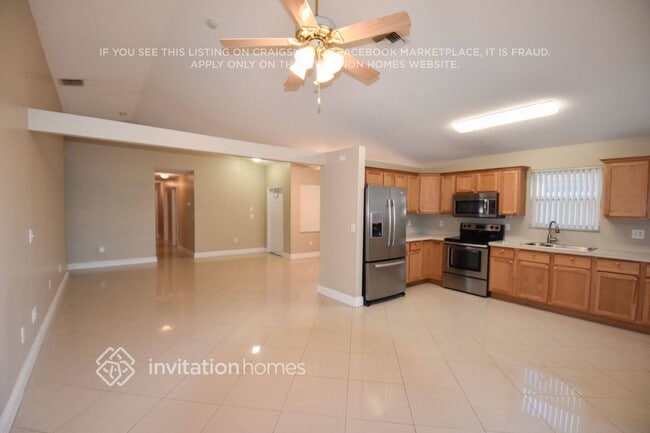 Building Photo - 1544 NW 158th Ave