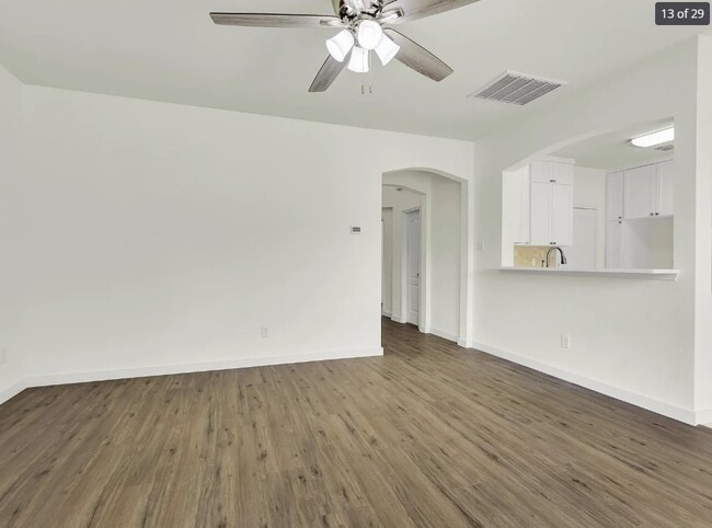 Building Photo - 10421 Trevino Ln