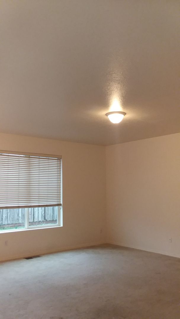 Foto del edificio - Beautiful Bethel-Danebo Home