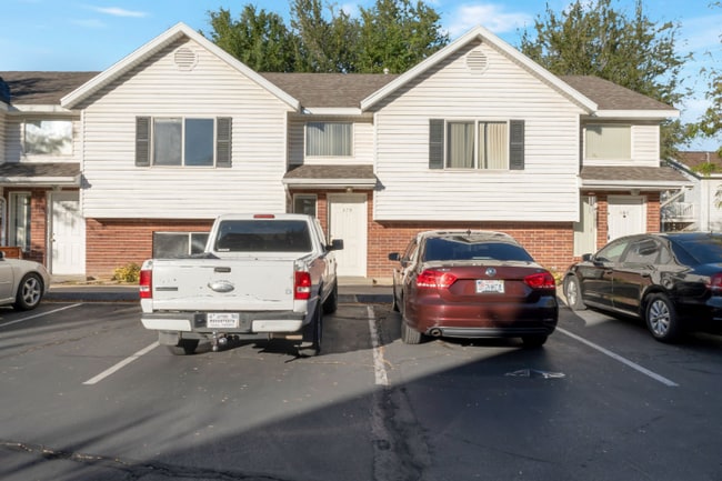 Building Photo - 470 W 1600 S