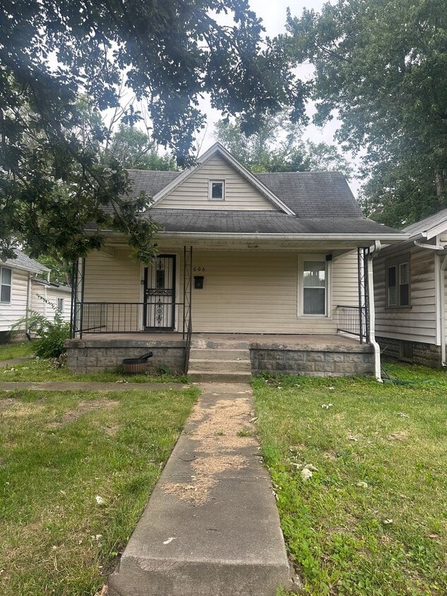 Primary Photo - A newly remodeled 2/1 on the Eastside of I...