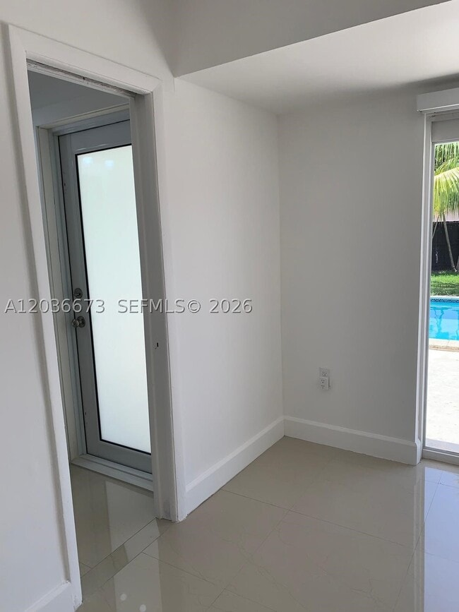 Building Photo - 2025 SW 84th Ave