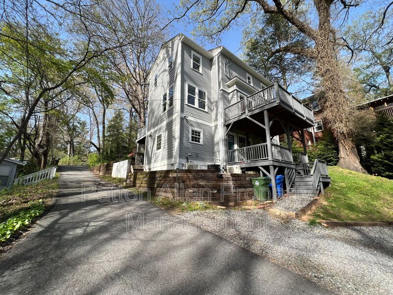 Primary Photo - 179 Forest Hill Dr