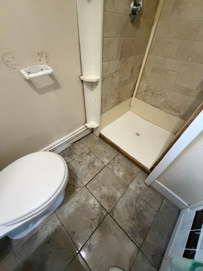 Foto del edificio - 1 bedroom. 1 bath unit in Dennisport Ma.