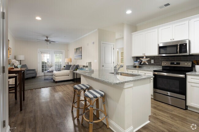 The Savannah - 2HAB, 2BA - 1,152SF - Cocina/Sala de estar - Retreat at Sumter