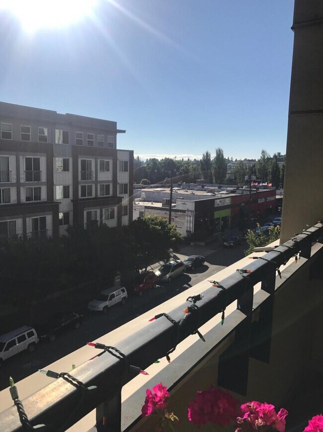 Foto del edificio - 5440 Leary Ave NW