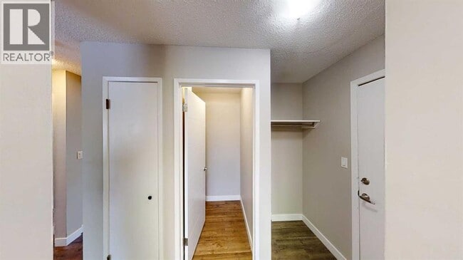 Building Photo - 10114-10105 105 Ave